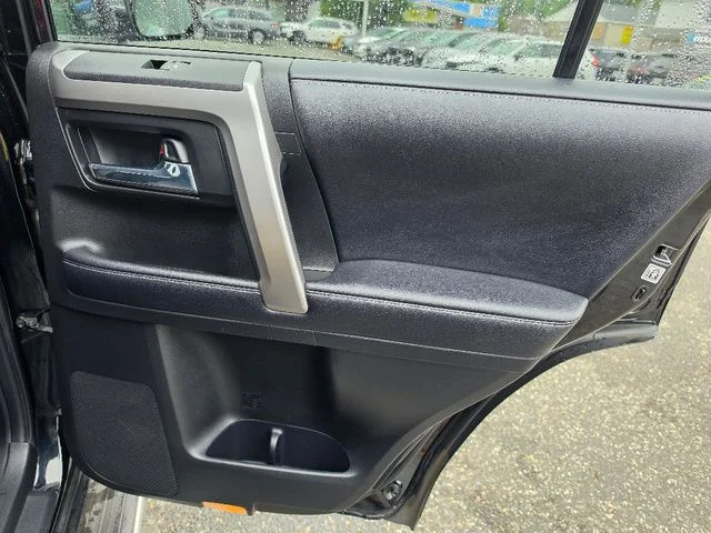 Used 2018 Midnight Black Metallic Toyota SR5 image 16