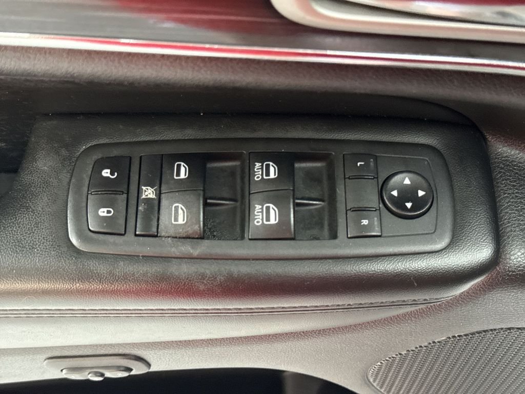 Used 2020 Bright White Clearcoat Jeep Limited image 15