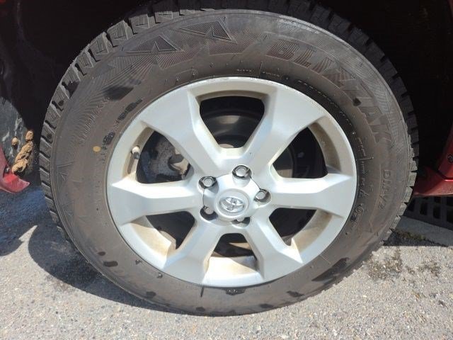 Used 2009 Red Toyota Ltd image 24