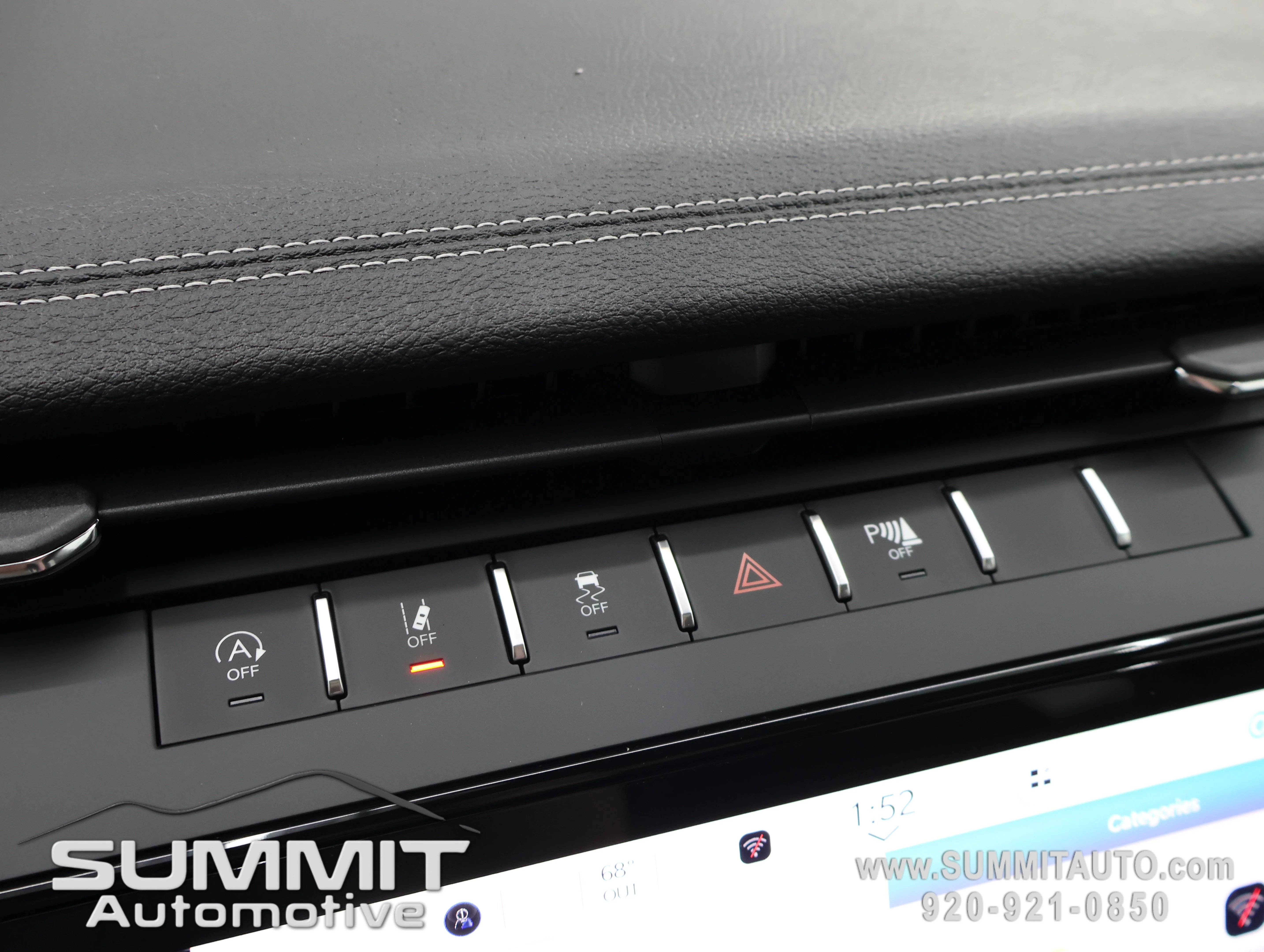 New 2026 Diamond Black Crystal Pearl-Coat Exterior Paint Jeep Limited image 71