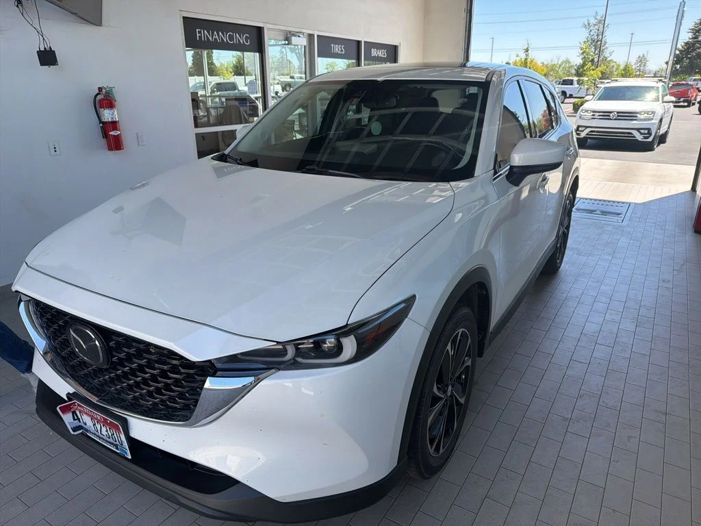 2023 Mazda CX-5 S Premium package Auto AWD's photo