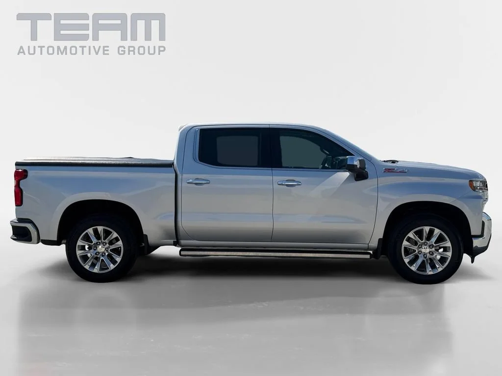 Used 2021 SILVER ICE METALLIC Chevrolet LTZ image 8