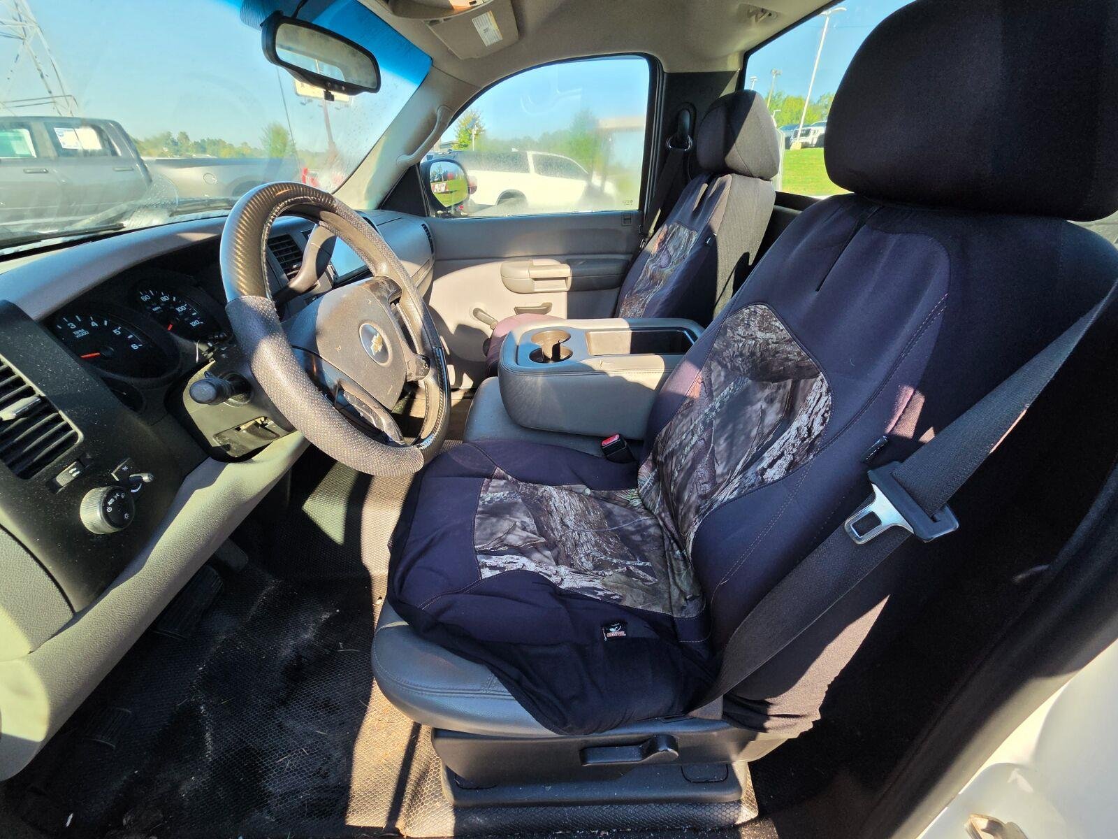 Used 2008 SUMMIT WHITE Chevrolet Work Truck image 9