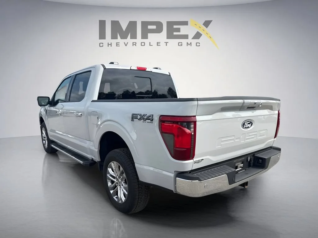 Used 2024  Ford XLT image 3