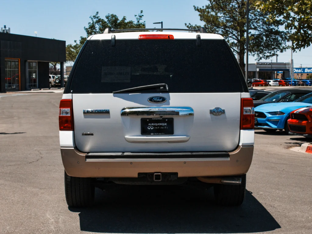 Used 2013 White Platinum Metallic Tri-Coat Ford King Ranch image 6