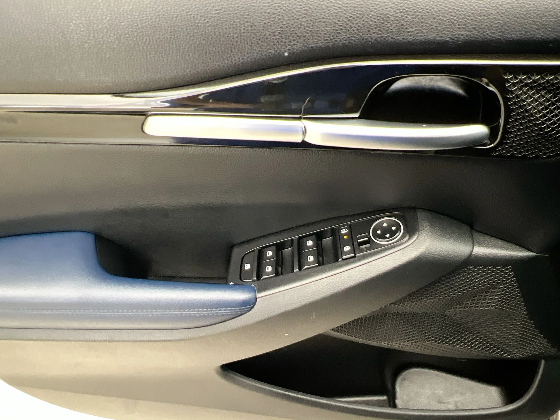 Used 2024 Gray Kia S image 21