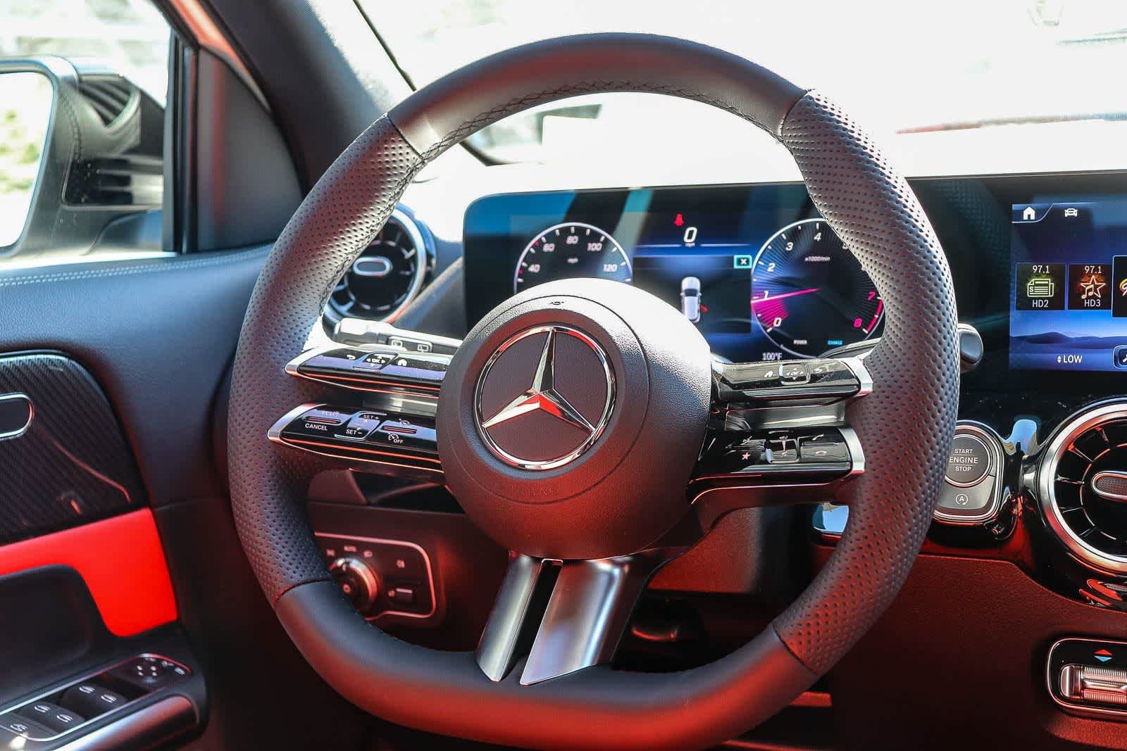 New 2026 Polar White Mercedes-Benz GLA 250 image 16