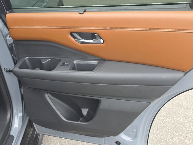 2023 Nissan Pathfinder Platinum - Photo 23