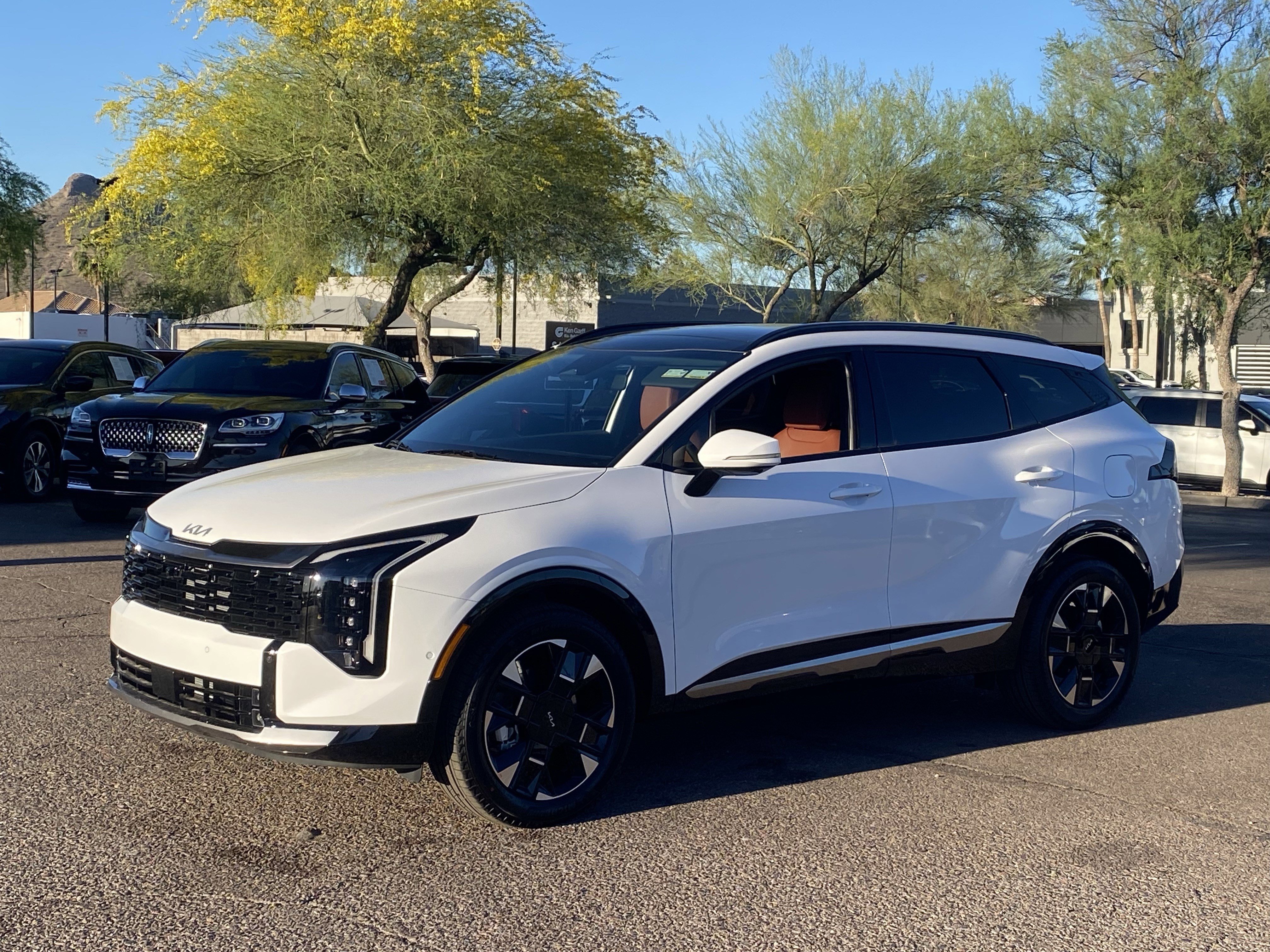 New 2026 Glacial White Pearl Kia SX Prestige image 6