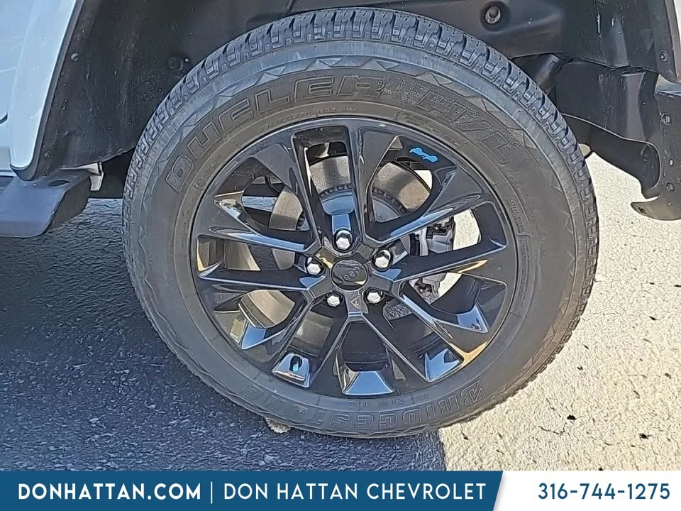 Used 2023 White Jeep Sahara 4xe image 7