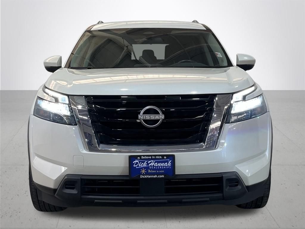Used 2024 White Nissan SV image 4