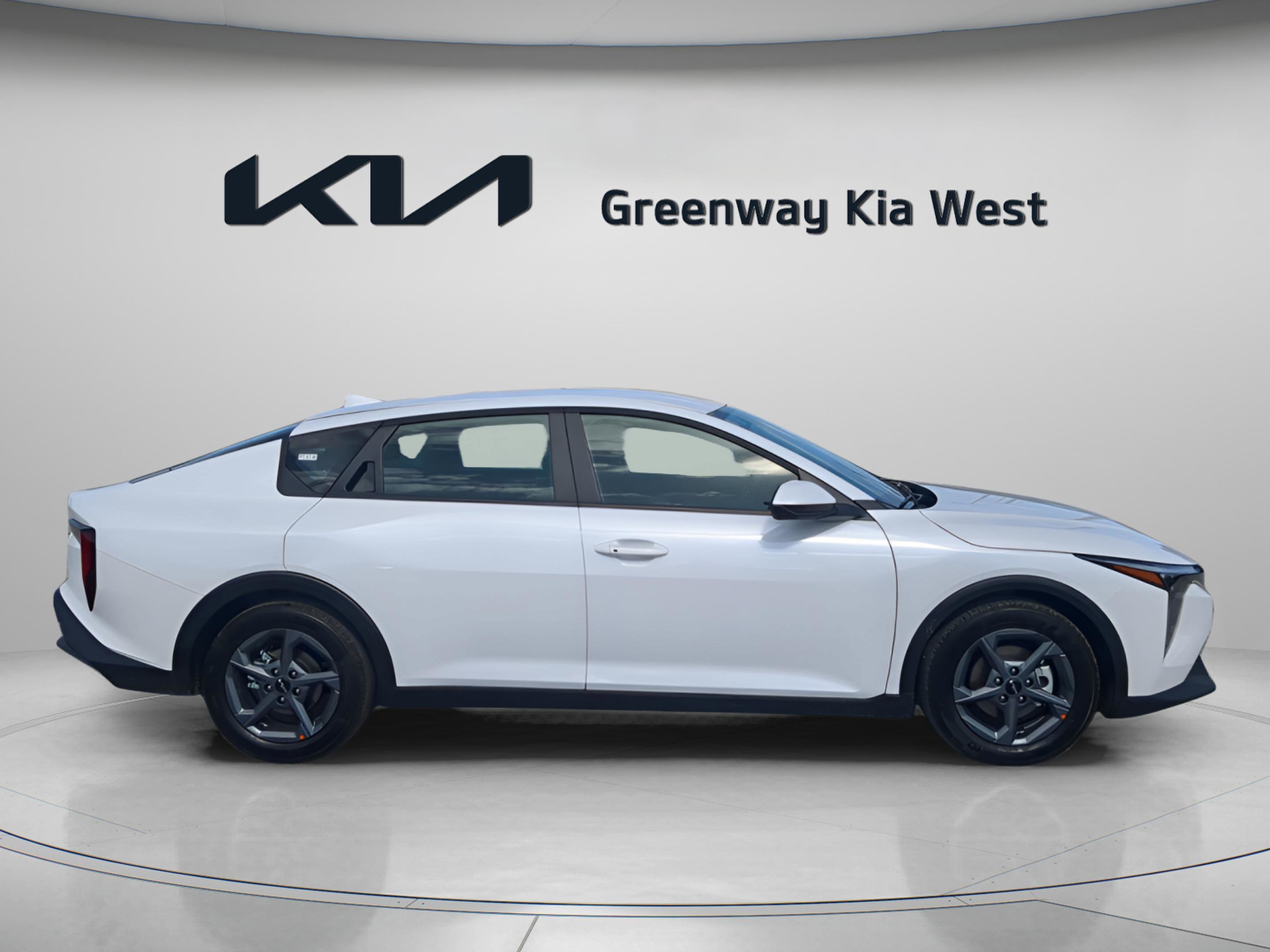 New 2026 Snow White Pearl Kia LXS image 9