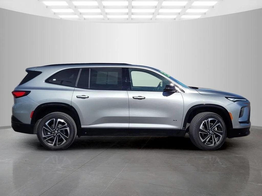2025 Buick Enclave Sport Touring - Photo 3