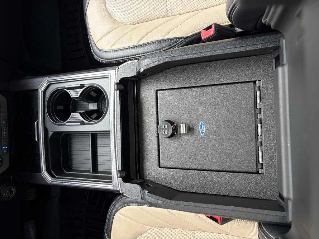2020 Ford F-350 Super Duty Limited - Photo 22