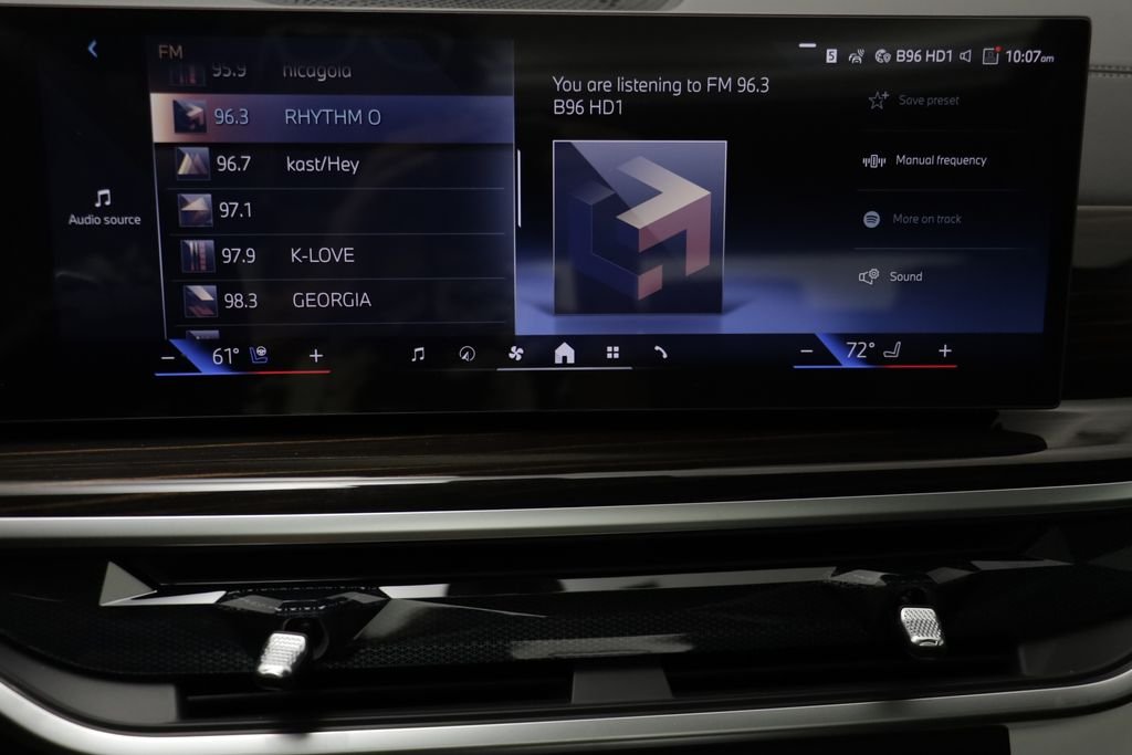 New 2026 Black Sapphire Metallic BMW xDrive40i image 9
