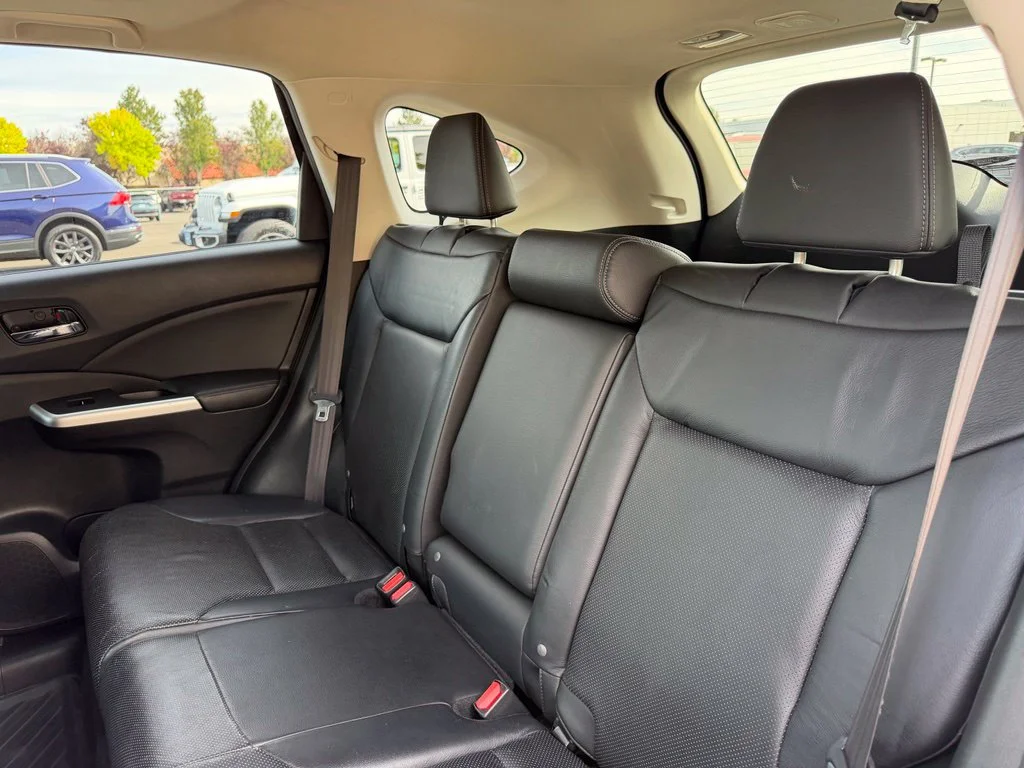 Used 2016 Crystal Black Pearl Honda Touring image 31