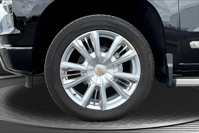 New 2026 Black Chevrolet High Country image 13
