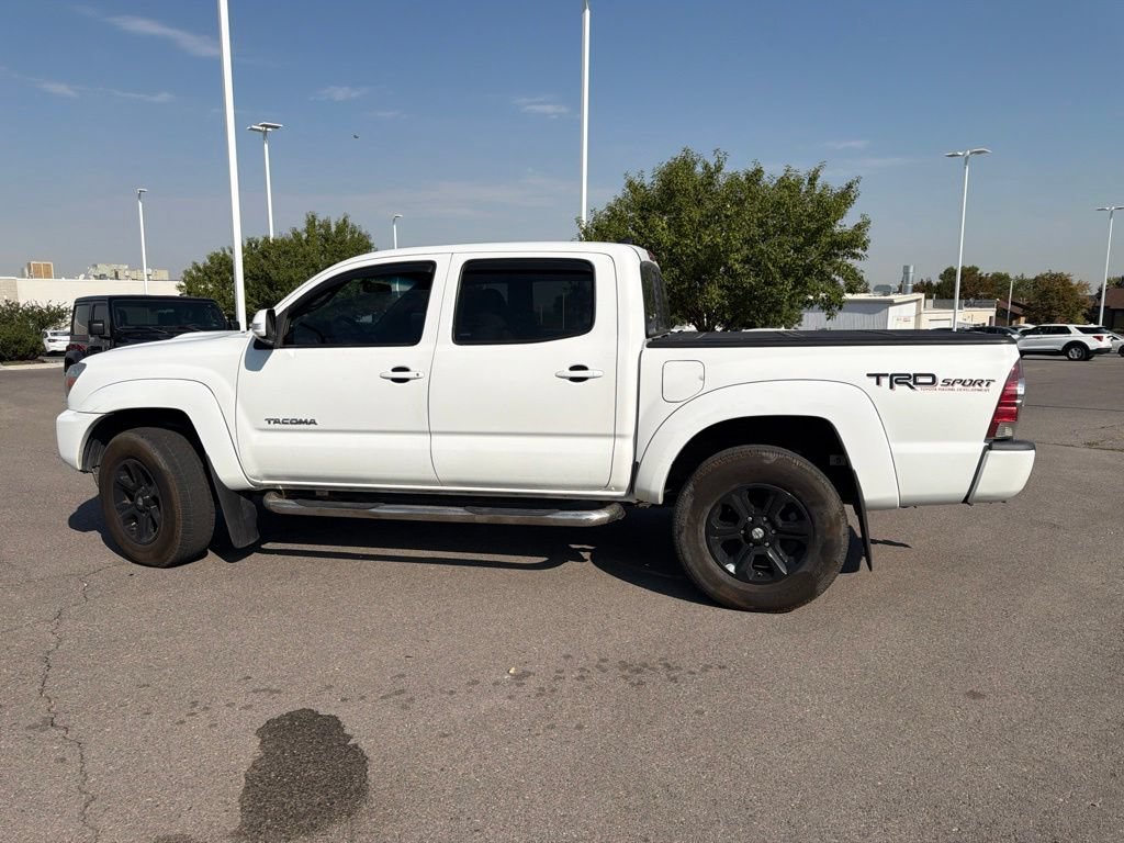 Used 2014 Super White Toyota Base image 16