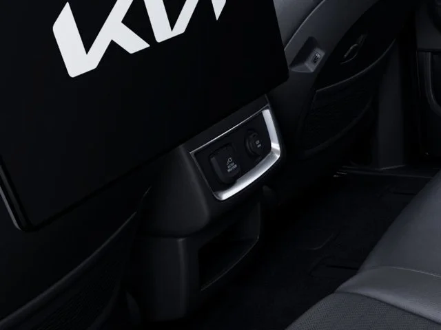 New 2027 Snow White Pearl Kia SX Prestige image 26