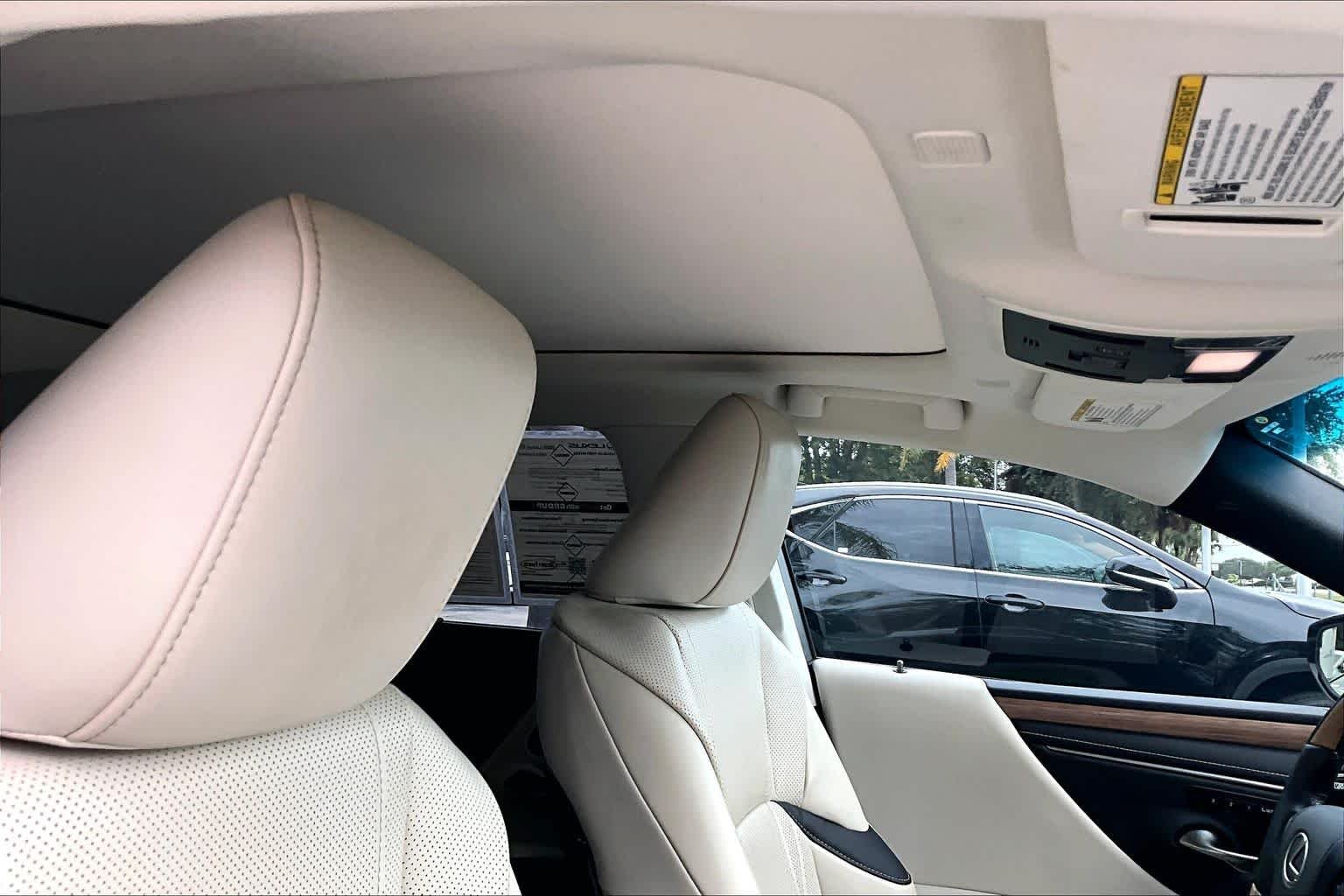 Used 2025 Caviar Lexus Ultra Luxury image 14