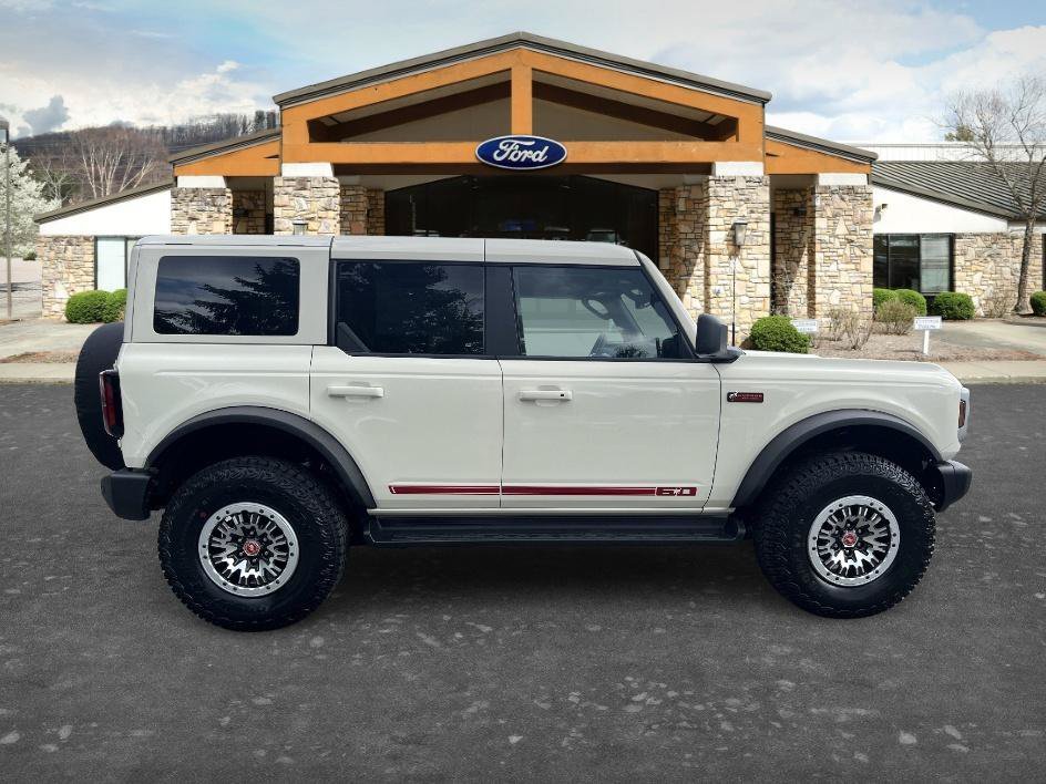 New 2026 Wimbledon White Ford Outer Banks® image 4