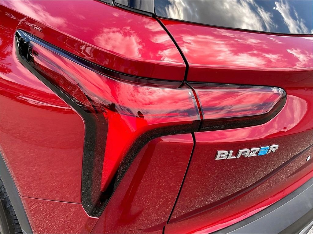 Used 2024 Red Chevrolet LT image 33