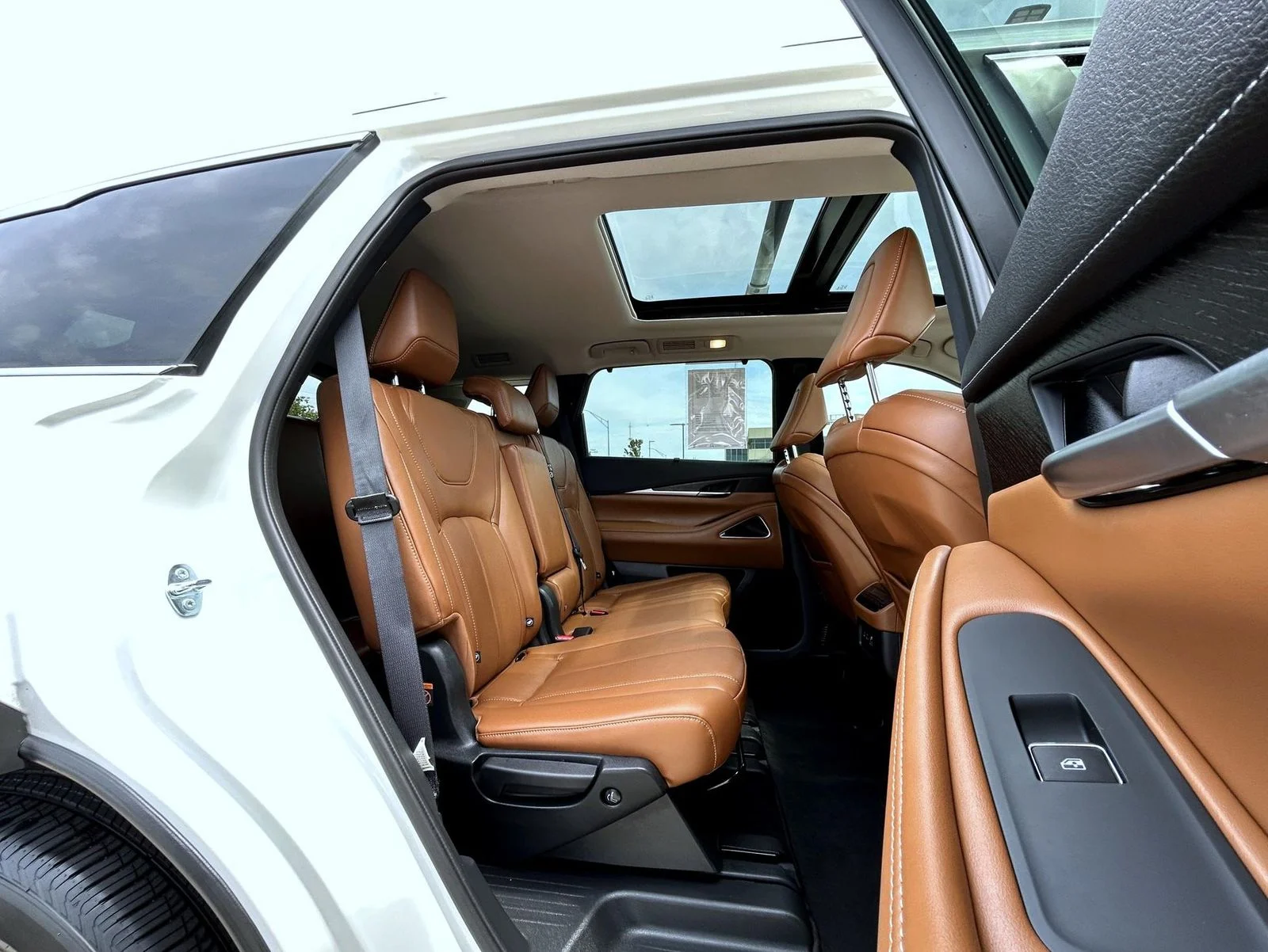 Certified Used 2023 White INFINITI Sensory image 18