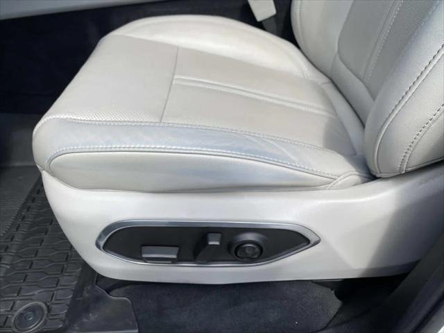 Used 2024 Bright White Clearcoat Jeep Series I image 21