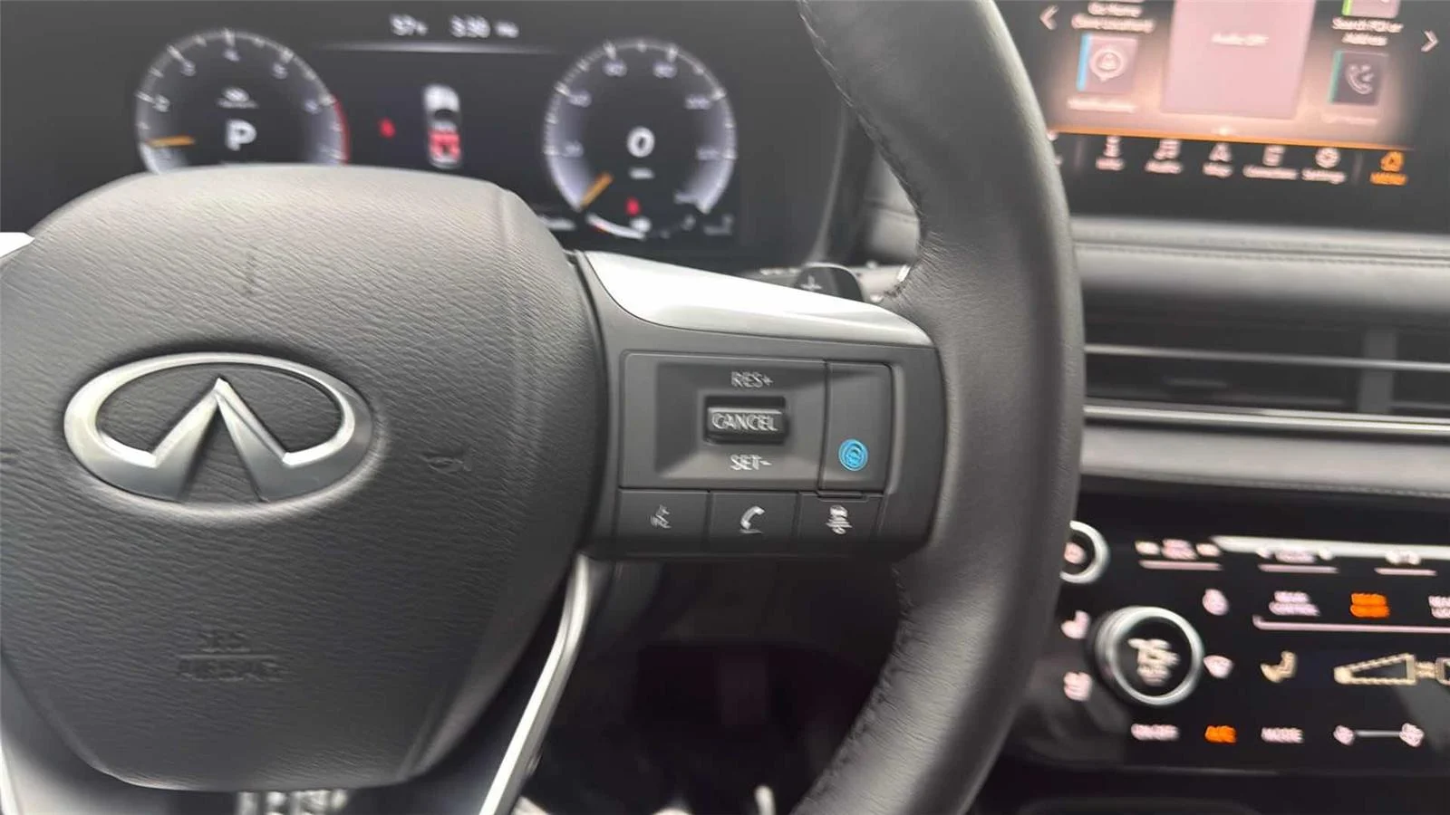 2025 INFINITI QX60 LUXE - Photo 19