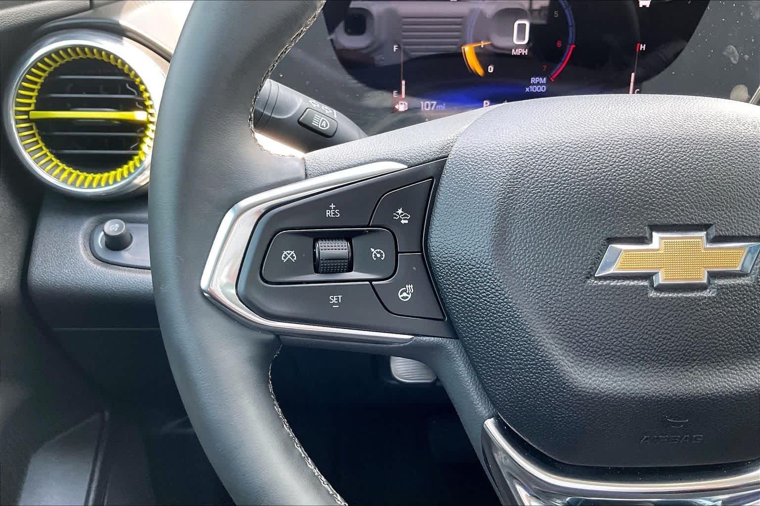 Used 2026 Summit White Chevrolet LT image 23