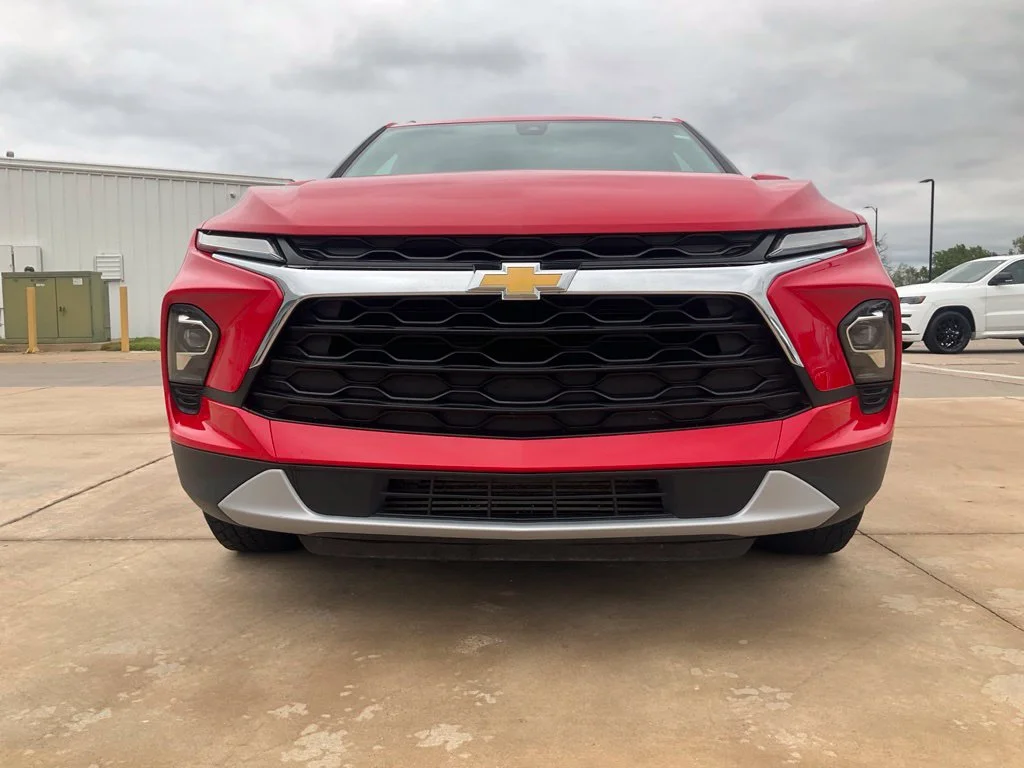 Used 2023 Red Chevrolet LT image 33