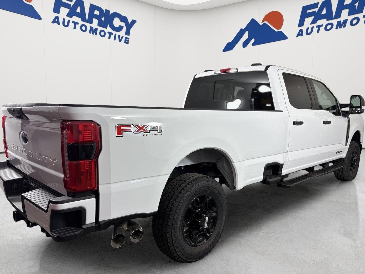New 2026 Oxford White Ford XL image 8