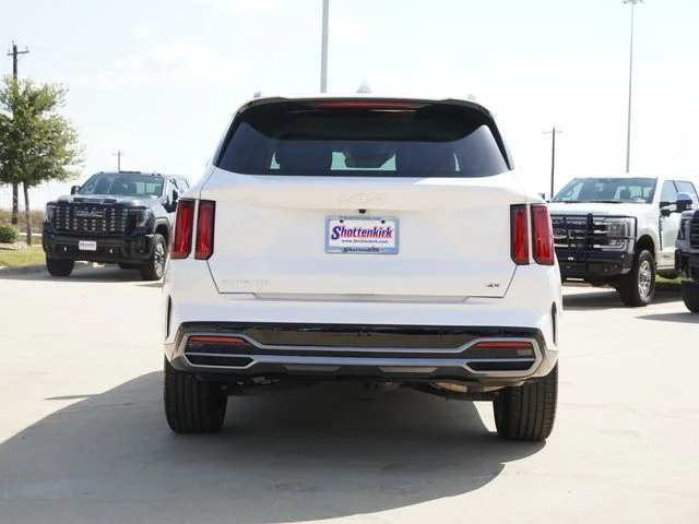 Used 2023 White Kia SX image 8