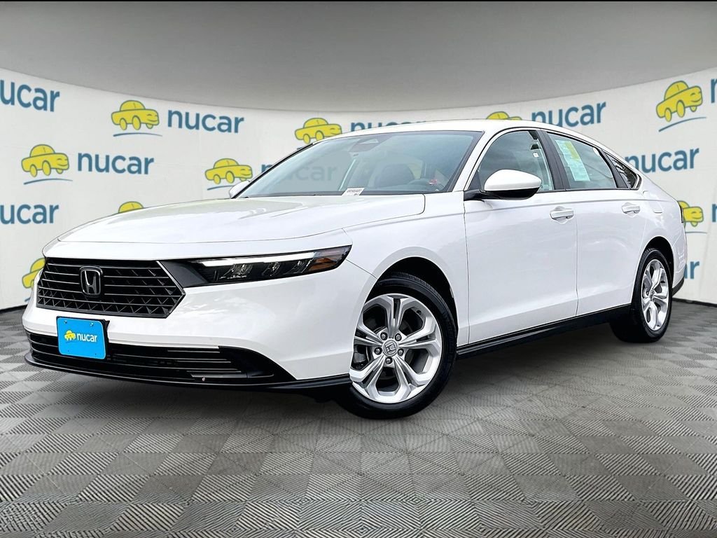 Used 2025 White Honda LX image 3