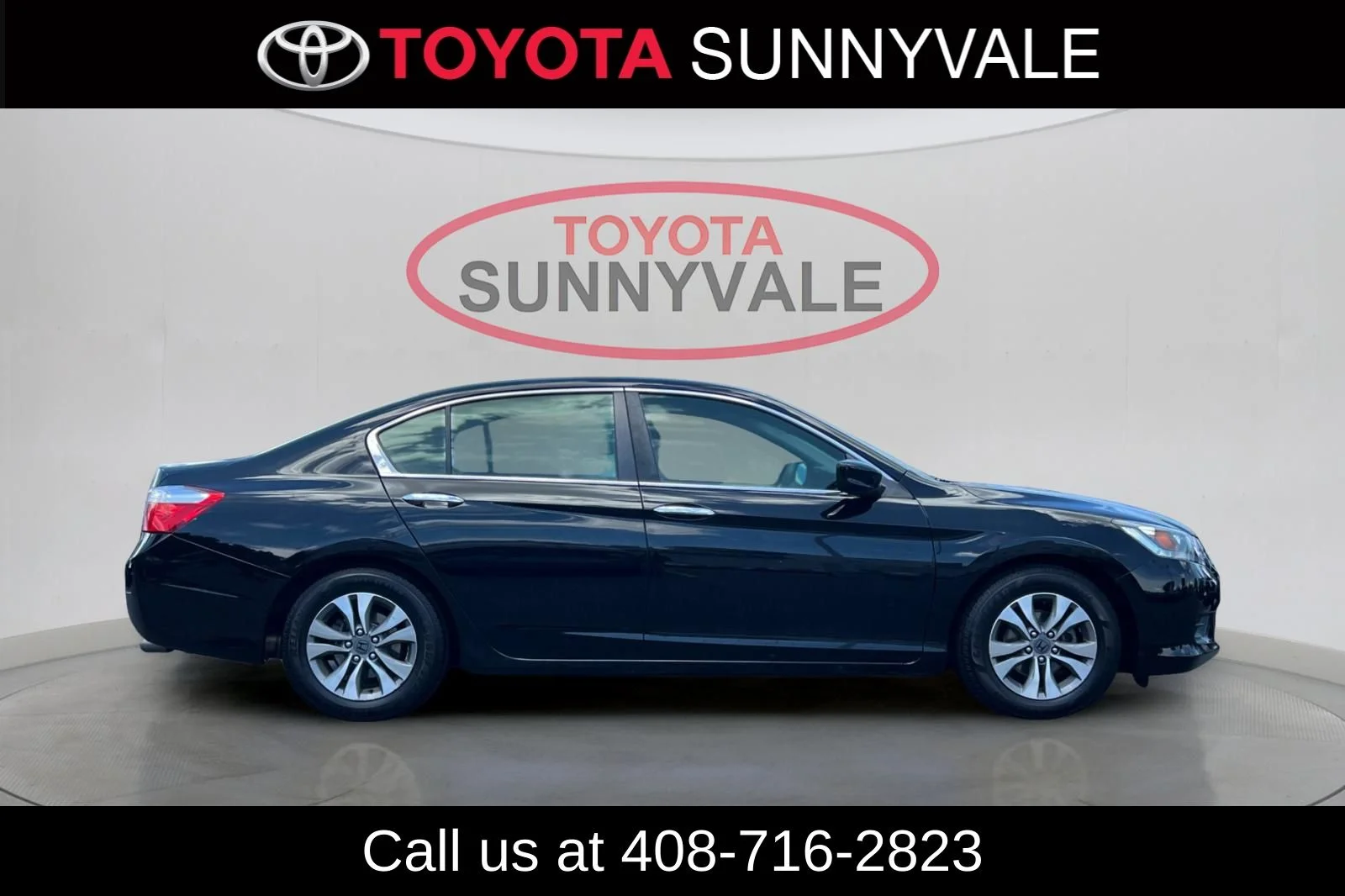 Used 2013 Black Honda LX image 9