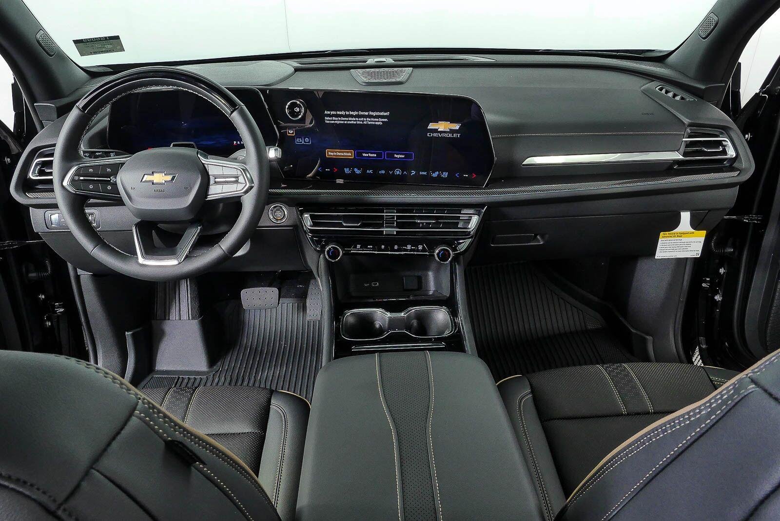 New 2026 Mosaic Black Metallic Chevrolet High Country image 19