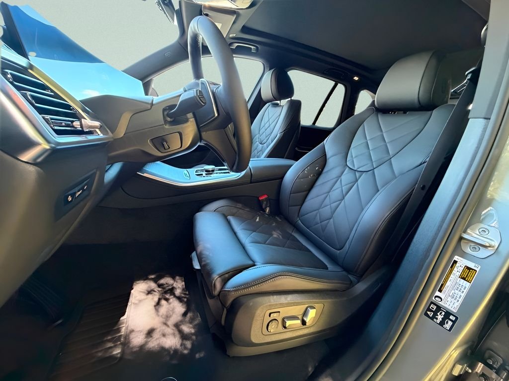 New 2026 Skyscraper Grey Metallic BMW xDrive40i image 12