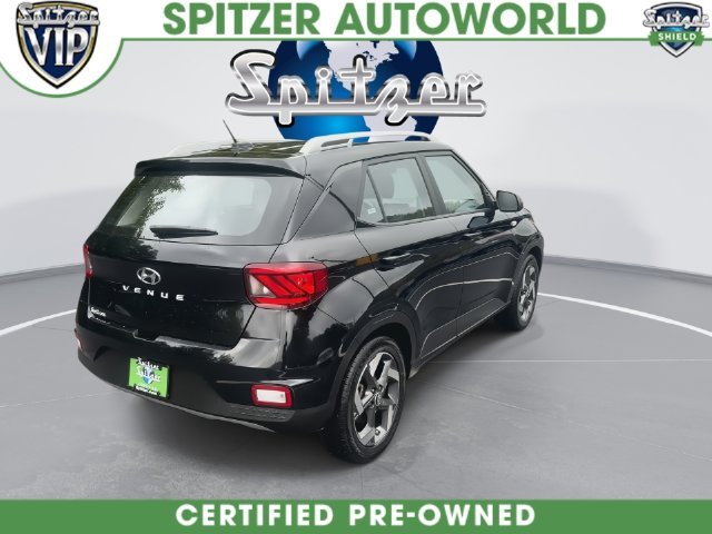 Used 2025 Black Hyundai SEL image 14