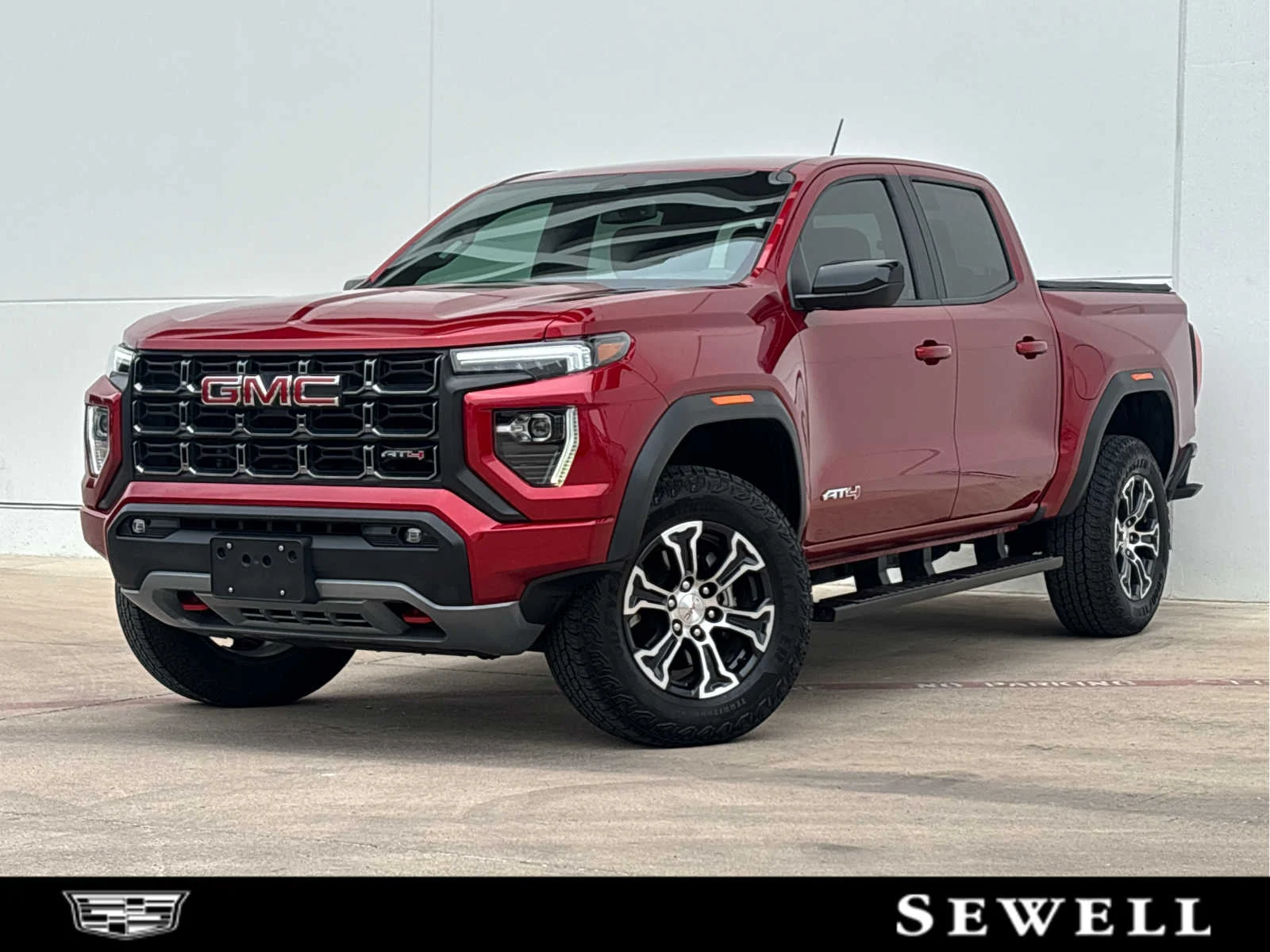 2023 GMC Canyon 4WD AT4 Crew Cab Short Box's photo