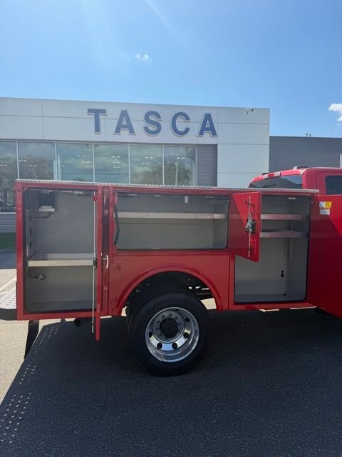 New 2026 Race Red Ford F-450® LARIAT® image 16