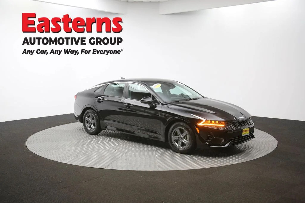 Used 2024 Gray Nissan SV image 48