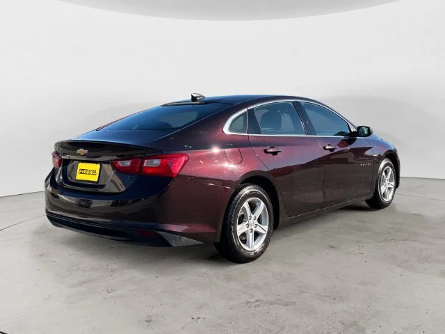 Used 2020 Red Chevrolet LS image 5