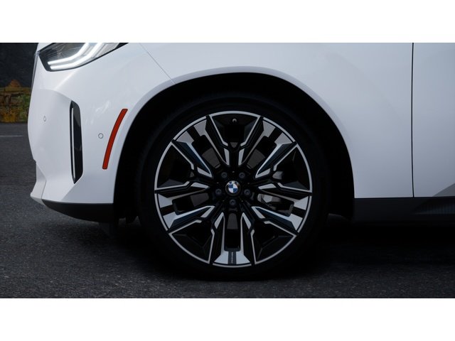 Certified Used 2026 Mineral White Metallic BMW 30 xDrive image 7