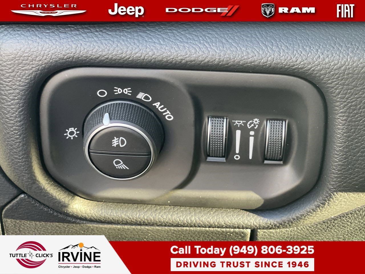 New 2026 Bright White Clear-Coat Exterior Paint RAM Laramie image 23