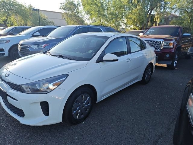 Used 2020 Clear White Kia S image 19