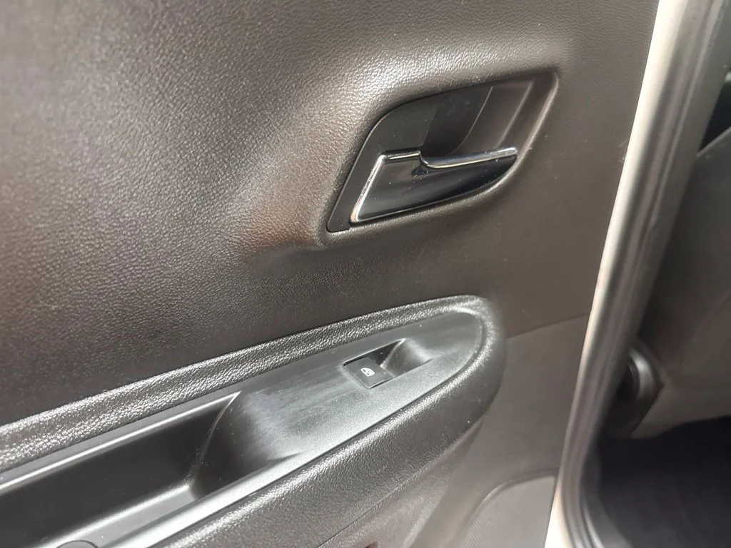 Used 2016 Summit White Chevrolet LT image 18