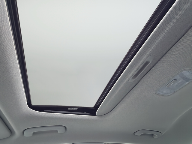 Used 2023 Black Hyundai Limited image 19
