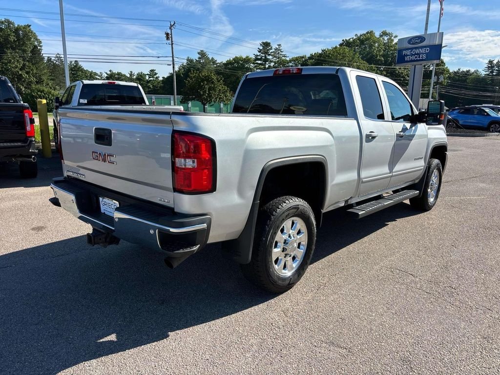 Used 2019 Silver GMC SLE image 3
