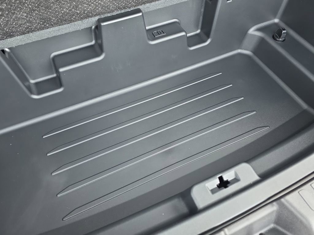 2026 Chevrolet Traverse High Country - Photo 31