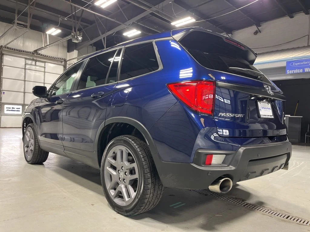 Certified Used 2023 Obsidian Blue Pearl Honda AWD EX-L image 5